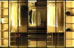 Casa Padrino Luxus Schlafzimmerschrank Dunkelbraun 360 x 62 x H. 230 cm - Beleuchteter Kleiderschrank mit 8 Glastüren - Schlafzimmer Möbel - Hotel Möbel - Luxus Möbel
