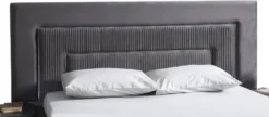 Casa Padrino Luxus Schlafzimmer Set Grau / Silber - 1 Doppelbett mit Kopfteil & 2 Nachttische - Luxus Schlafzimmer Möbel