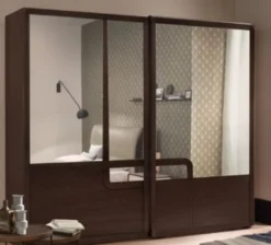 Casa Padrino Luxus Schlafzimmerschrank Braun 295 x 67 x H. 250 cm - Edler Massivholz Kleiderschrank mit 2 Schiebetüren - Schlafzimmer Möbel - Luxus Qualität - Made in Italy