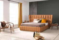 Casa Padrino Luxus Schlafzimmer Set Hellbraun / Braun - 1 Doppelbett mit Kopfteil & 2 Nachtkommoden - Luxus Schlafzimmer Möbel - Luxus Schlafzimmer Einrichtung