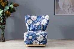 Casa Padrino Luxus Sessel Blau / Mehrfarbig / Gold - Moderner Wohnzimmer Sessel mit Blumenmuster - Moderne Wohnzimmer Möbel - Luxus Kollektion