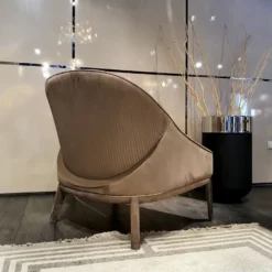 Casa Padrino Luxus Sessel Braun / Silber 85 x 88 x H. 90 cm - Wohnzimmer Sessel - Wohnzimmer Möbel - Luxus Kollektion