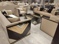 Casa Padrino Luxus Sessel Gold / Schwarz - Wohnzimmer Sessel - Hotel Sessel - Wohnzimmer Möbel - Hotel Möbel - Luxus Möbel - Wohnzimmer Einrichtung - Luxus Einrichtung