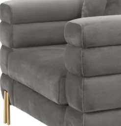 Casa Padrino Luxus Sessel Grau / Messingfarben 109 x 97 x H. 68 cm - Wohnzimmer Sessel mit edlem Samtstoff - Luxus Möbel