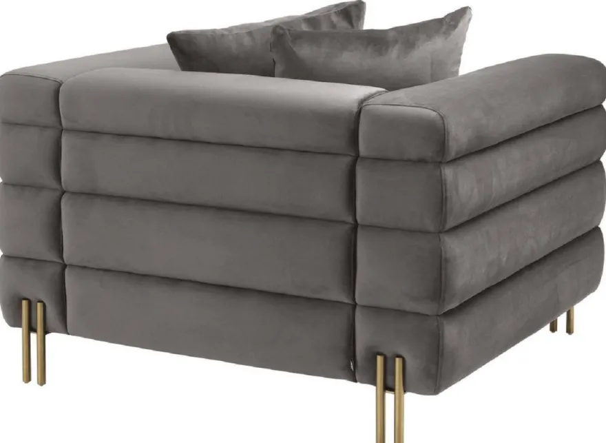 Casa Padrino Luxus Sessel Grau / Messingfarben 109 x 97 x H. 68 cm - Wohnzimmer Sessel mit edlem Samtstoff - Luxus Möbel