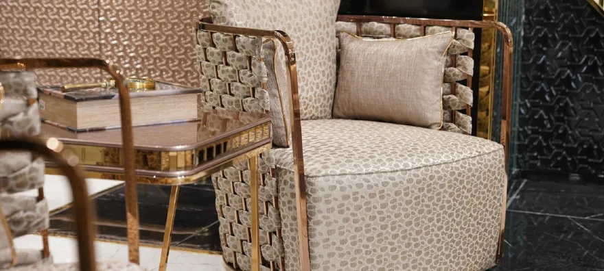Casa Padrino Luxus Sessel Grau / Gold - Wohnzimmer Sessel - Hotel Sessel - Wohnzimmer Möbel - Hotel Möbel - Luxus Möbel