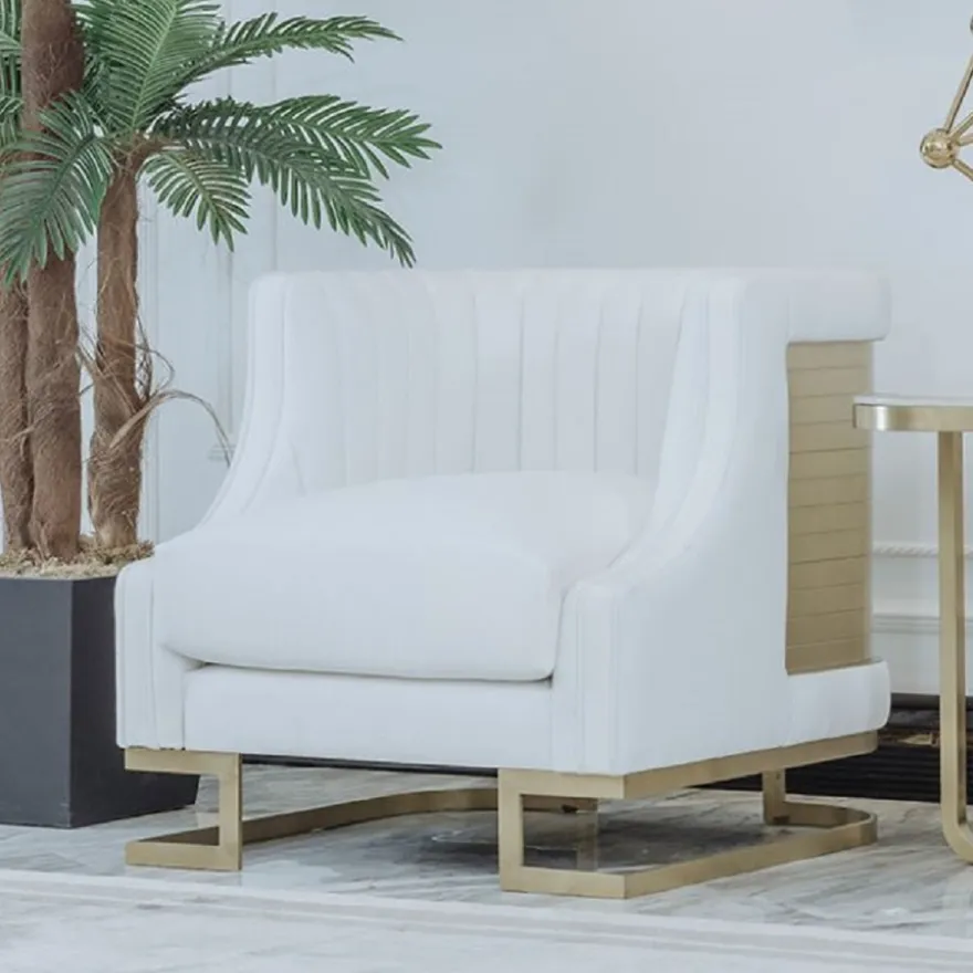 Casa Padrino Luxus Sessel Weiß / Gold 80 x 87 x H. 77 cm - Wohnzimmer Sessel - Hotel Sessel - Wohnzimmer Möbel - Hotel Möbel - Luxus Möbel - Luxus Einrichtung
