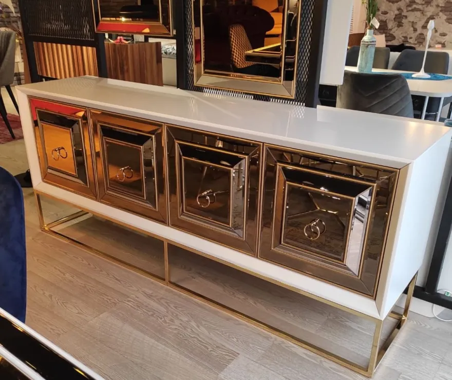 Casa Padrino Luxus Sideboard mit 4 verspiegelten Türen Weiß / Gold 208 x 49 x H. 88 cm - Luxus Wohnzimmer Möbel