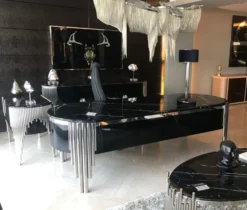 Casa Padrino Luxus Sideboard mit 4 Türen und Kunstmarmor Platte Schwarz / Silber 251,2 cm - Luxus Möbel