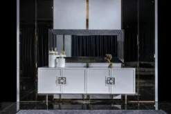 Casa Padrino Luxus Sideboard Weiß / Gold 210 x 50 x H. 85 cm - Edler Massivholz Schrank mit 4 Türen - Luxus Möbel - Luxus Einrichtung
