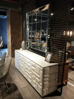 Casa Padrino Luxus Sideboard Weiß / Silber 220 x 45 x H. 75 cm - Edler Massivholz Schrank mit 4 Türen - Luxus Möbel - Luxus Qualität