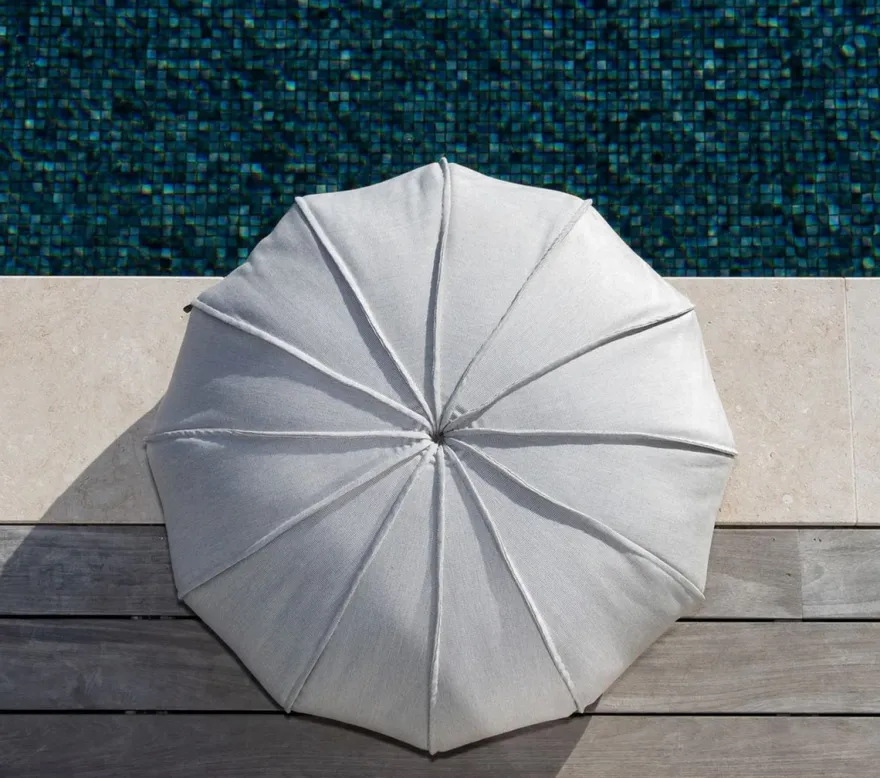 Casa Padrino Luxus Sitzsack Seeigel Grau Ø 90 x H. 45 cm - Schwimmender Sitzsack - Handgefertigtes Sitzkissen - Garten Deko - Terrassen Deko - Pool Deko - Luxus Accessoires