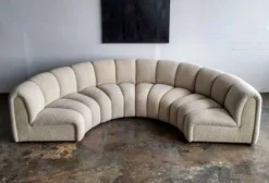 Casa Padrino Luxus Sofa Beige 330 x 170 x H. 76 cm - Gebogenes Wohnzimmer Sofa - Halbrundes Sofa - Wohnzimmer Möbel - Hotel Möbel - Luxus Möbel - Luxus Einrichtung - Wohnzimmer Einrichtung
