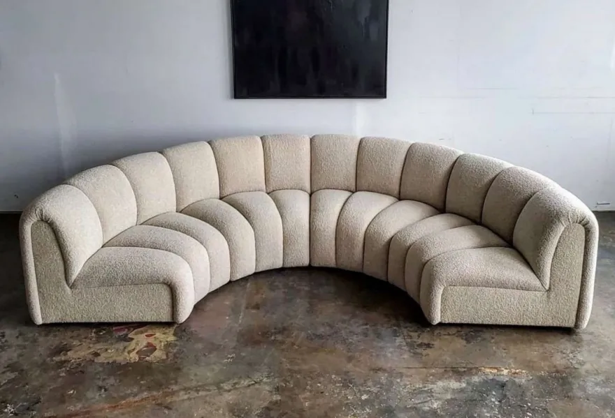 Casa Padrino Luxus Sofa Beige 330 x 170 x H. 76 cm - Gebogenes Wohnzimmer Sofa - Halbrundes Sofa - Wohnzimmer Möbel - Hotel Möbel - Luxus Möbel - Luxus Einrichtung - Wohnzimmer Einrichtung