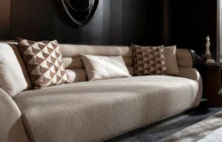 Casa Padrino Luxus Sofa Creme / Grau / Schwarz / Gold 275 x 95 x H. 80 cm - Wohnzimmer Sofa - Hotel Sofa - Wohnzimmer Möbel - Wohnzimmer Einrichtung - Hotel Möbel - Luxus Möbel - Luxus Einrichtung