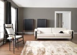Casa Padrino Luxus Sofa Cremeweiß / Matt Schwarz / Kupfer 220 x 107 x H. 78 cm - Wohnzimmer Sofa - Hotel Sofa - Wohnzimmer Möbel - Hotel Möbel - Luxus Möbel - Luxus Einrichtung