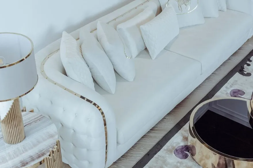 Casa Padrino Luxus Sofa Weiß / Gold 265 x 83 x H. 73 cm - Modernes Wohnzimmer Sofa - Wohnzimmer & Hotel Möbel - Luxus Kollektion