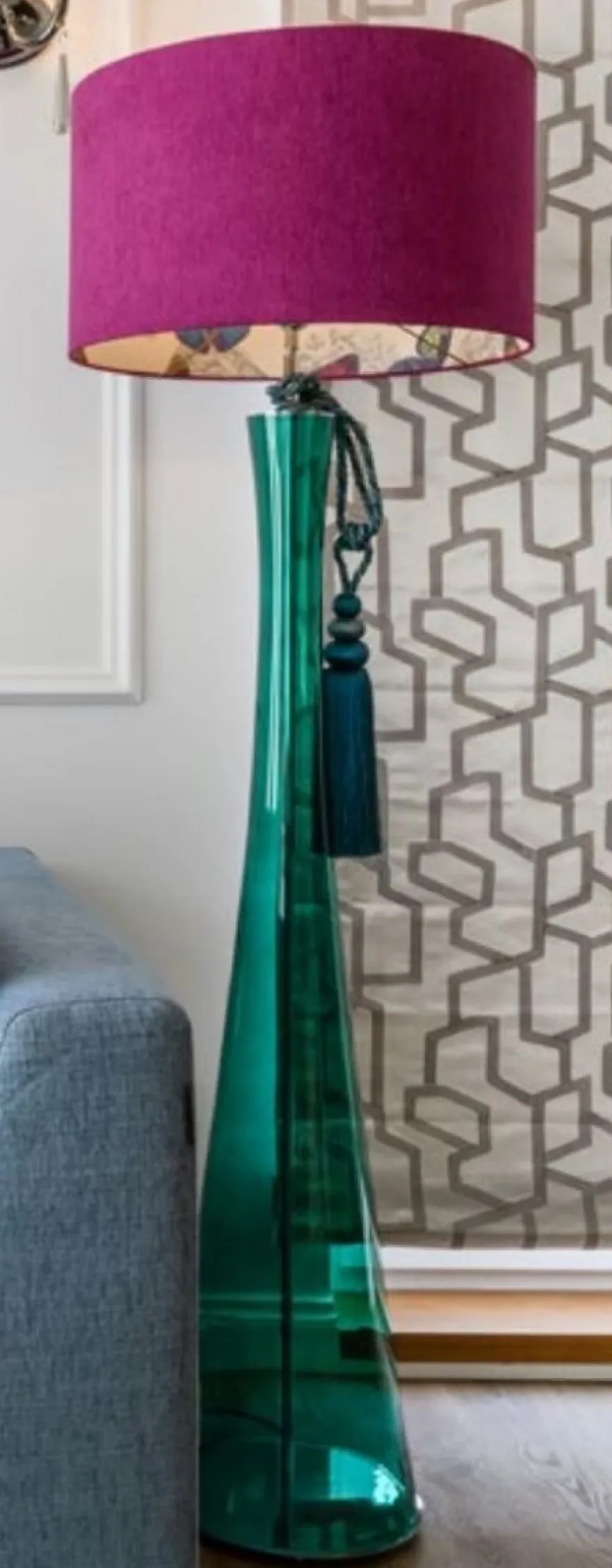 Casa Padrino Luxus Stehleuchte Grün / Lila Ø 40 x H. 165 cm - Runde Glas Stehleuchte mit Lampenschirm - Luxus Stehleuchten - Luxus Leuchten - Luxus Interior