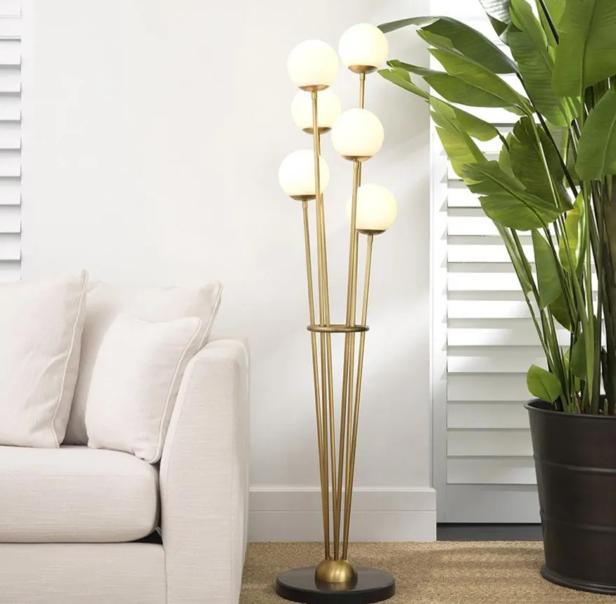 Casa Padrino Luxus Stehleuchte Antik Messingfarben / Schwarz / Weiß Ø 42 x H. 169 cm - Designer Stehlampe mit Marmorsockel und kugelförmigen Glas Lampenschirmen