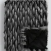 Casa Padrino Luxus Tagesdecke Schwarz / Grau 150 x 180 cm - Kunstpelz Wohndecke