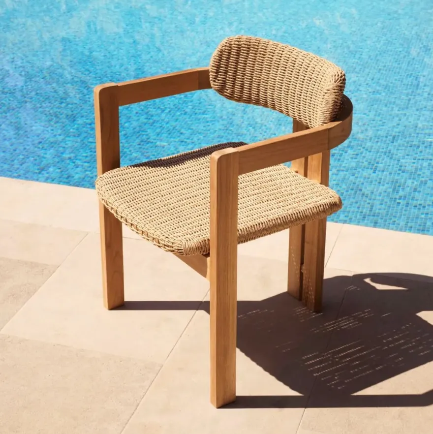 Casa Padrino Luxus Teakholz Esszimmer Stuhl mit Armlehnen Naturfarben 60 x 53 x H. 77 cm - Garten Stuhl - Terrassen Stuhl - Garten Möbel - Esszimmer Möbel - Luxus Teakholz Möbel