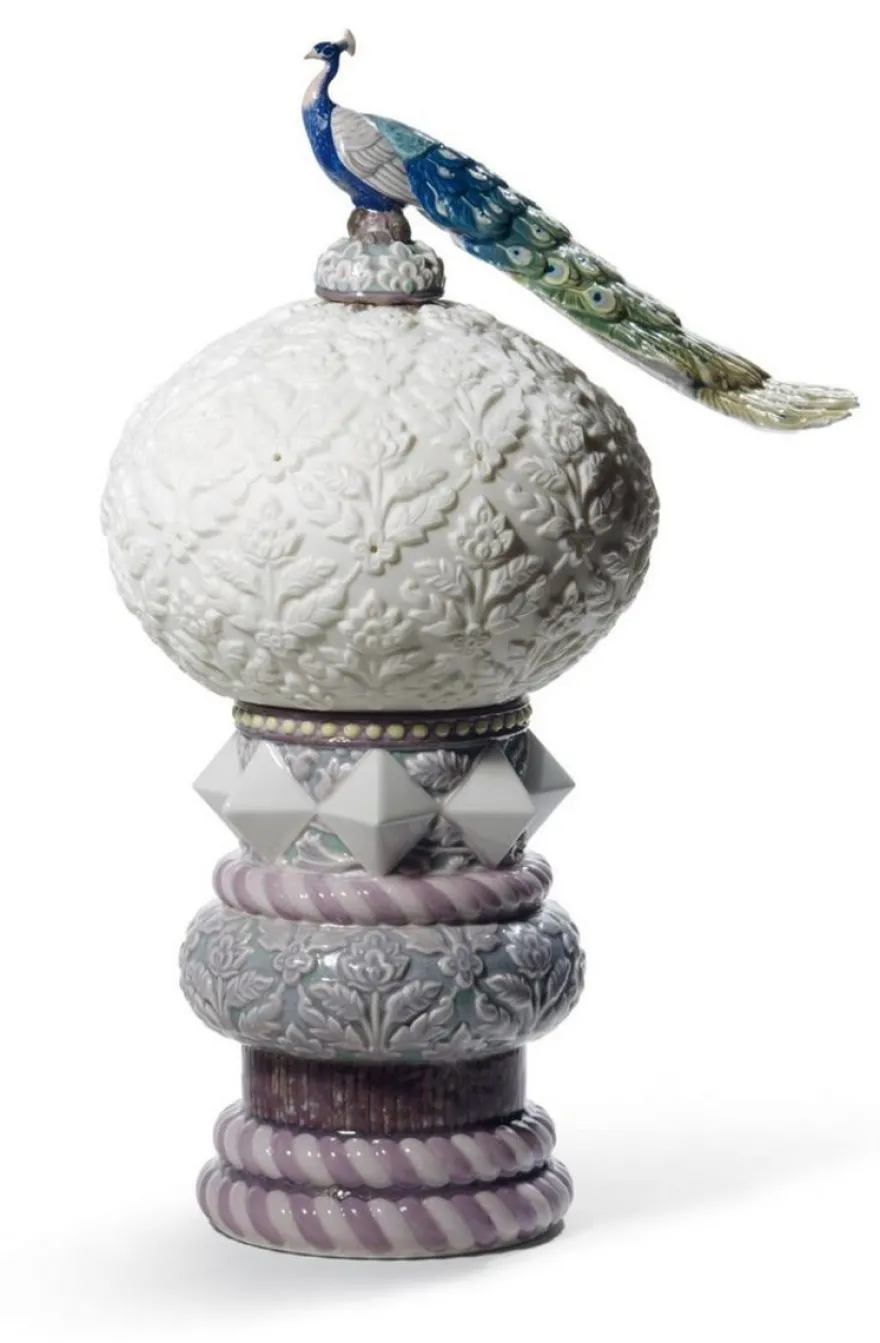 Casa Padrino Luxus Tischleuchte Pfau Weiß / Mehrfarbig Ø 25 x H. 41 cm - Handgefertigte & handbemalte Porzellan Tischlampe