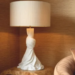 Casa Padrino Luxus Tischleuchte Weiß / Creme H. 88 cm - Runde Schreibtischleuchte - Luxus Leuchten