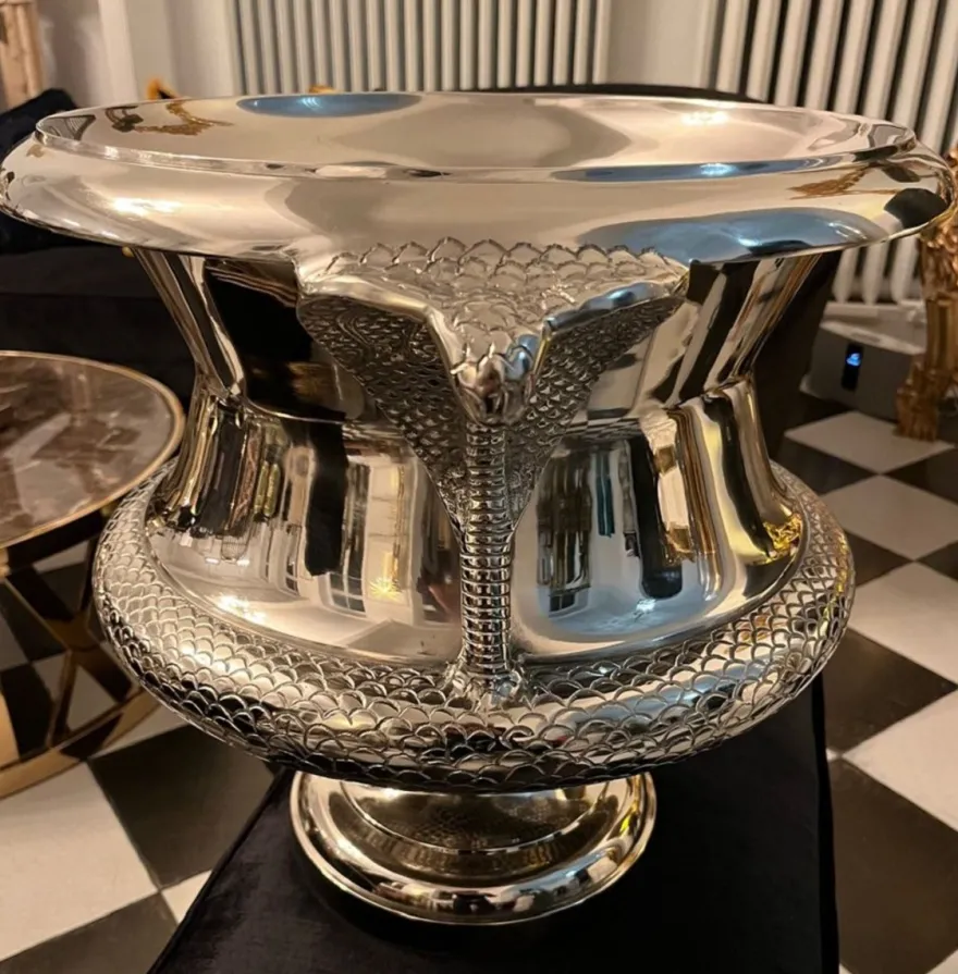 Casa Padrino Luxus Vase Cobra Schlangen Silber 59 x 47 x H. 45 cm - Prunkvolle Messing Blumenvase - Deko Vase - Deko Accessoires - Luxus Accessoires - Luxus Interior