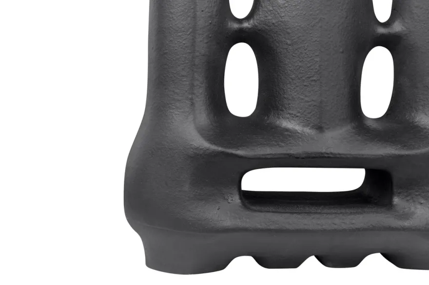Casa Padrino Luxus Vase Schwarz 38,5 x 18 x H. 45 cm - Große Keramik Vase der Linked Serie mit strukturierter Oberfläche - Luxus Deko Accessoires