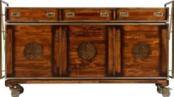 Casa Padrino Luxus Vintage Stil Sideboard mit 3 Schubladen und 3 Türen Braun / Messing 200 x 45 x H. 112,5 cm - Vintage Stil Schrank - Massivholz Möbel - Vintage Stil Möbel - Luxus Möbel