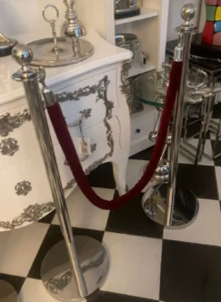 Casa Padrino Luxus VIP Absperrung Silber / Bordeauxrot Ø 32 x H. 106 cm - Absperrungsständer mit Seil - Hotel Accessoires - Restaurant Accessoires - Luxus Kollektion