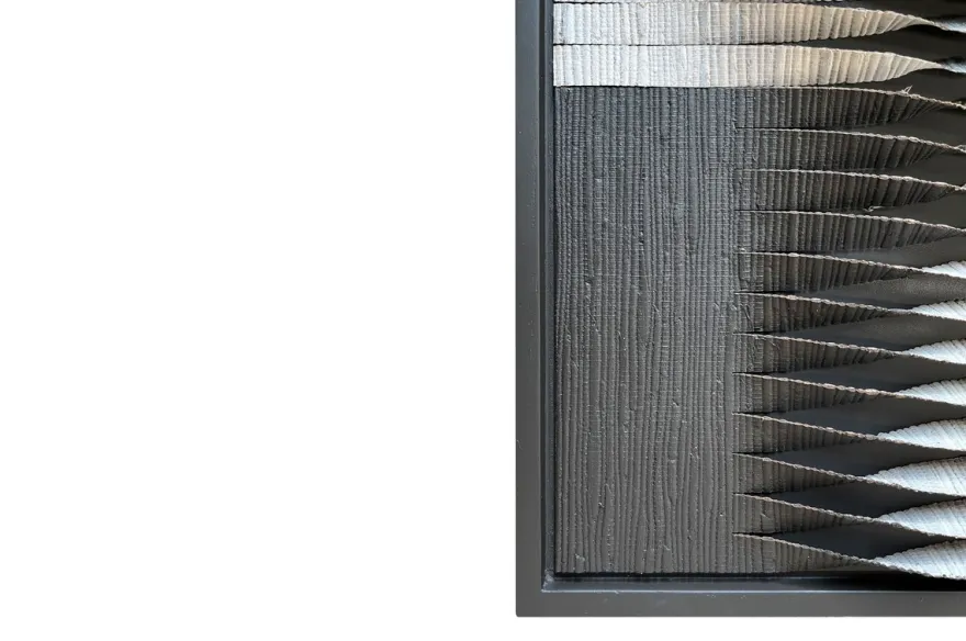 Casa Padrino Luxus Wanddekoration Braun / Weiß 60 x 4 x H. 120 cm - Großes handgeflochtenes Wandrelief Elin aus Wasserhyazinthe mit Sungkai Furnier Rahmen - Luxus Deko Accessoires
