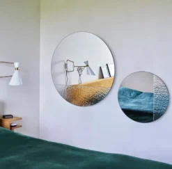 Casa Padrino Luxus Wandspiegel Ø 58 cm - Runder Spiegel mit strukturierter Oberfläche - Wohnzimmer Spiegel - Garderoben Spiegel - Luxus Qualität