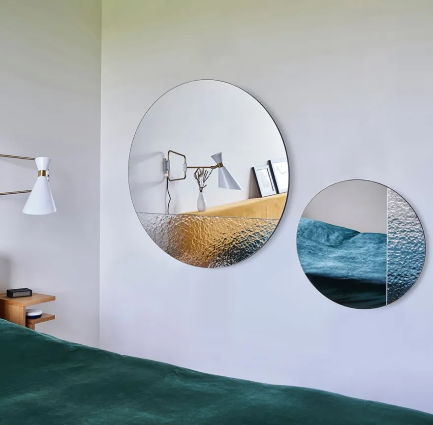 Casa Padrino Luxus Wandspiegel Ø 58 cm - Runder Spiegel mit strukturierter Oberfläche - Wohnzimmer Spiegel - Garderoben Spiegel - Luxus Qualität