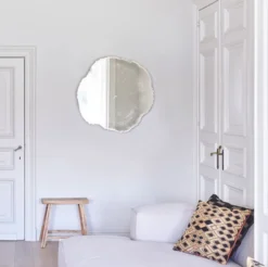 Casa Padrino Luxus Wandspiegel im Baumscheiben Design Weiß / Beige 80 x 2,5 x H. 78 cm - Wohnzimmer Spiegel - Schlafzimmer Spiegel - Garderoben Spiegel - Luxus Möbel - Luxus Interior
