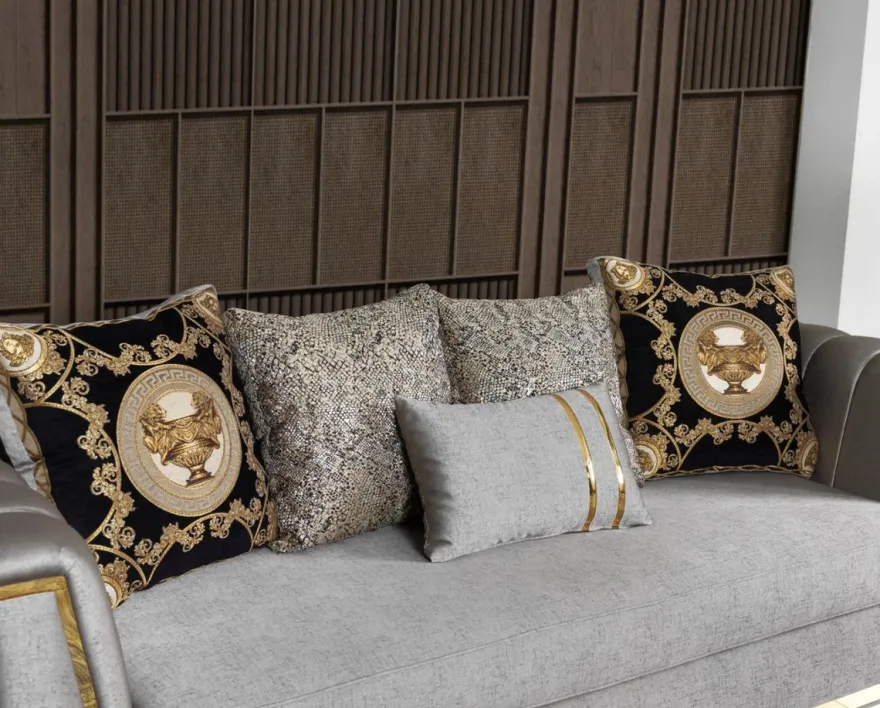 Casa Padrino Luxus Wohnzimmer Sofa mit dekorativen Kissen Grau / Gold 240 x 92 x H. 78 cm - Luxus Wohnzimmer Möbel
