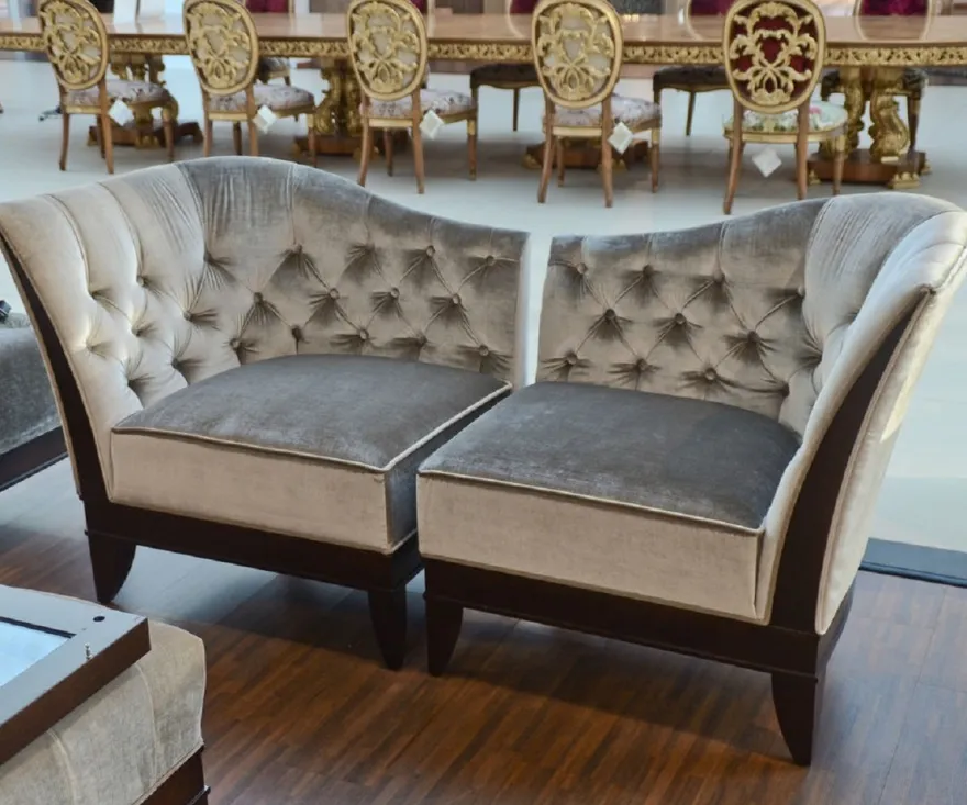 Casa Padrino Luxus Wohnzimmer Sessel Silbergrau / Dunkelbraun 87 x 69,5 x H. 84 cm - Neoklassischer Sessel mit edlem Velourstoff - Wohnzimmer Möbel im Neoklassischem Stil