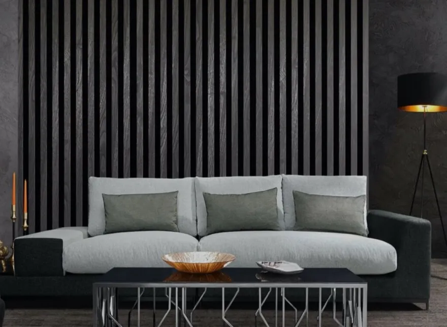 Casa Padrino Luxus Wohnzimmer Sofa mit dekorativen Kissen Hellgrau / Schwarz 337 x 100 x H. 57 cm - Luxus Wohnzimmer Möbel