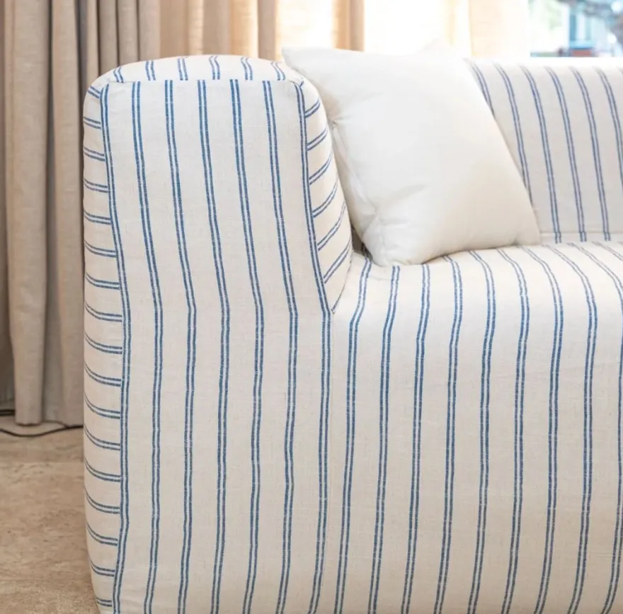 Casa Padrino Luxus Wohnzimmer Sofa mit Streifen Weiß / Blau 450 cm