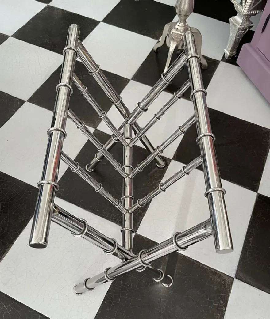Casa Padrino Luxus Zeitschriftenständer Silber 50 x 27 x H. 48 cm - Metall Zeitschriftenhalter - Dekorativer Zeitungsständer - Deko Accessoires