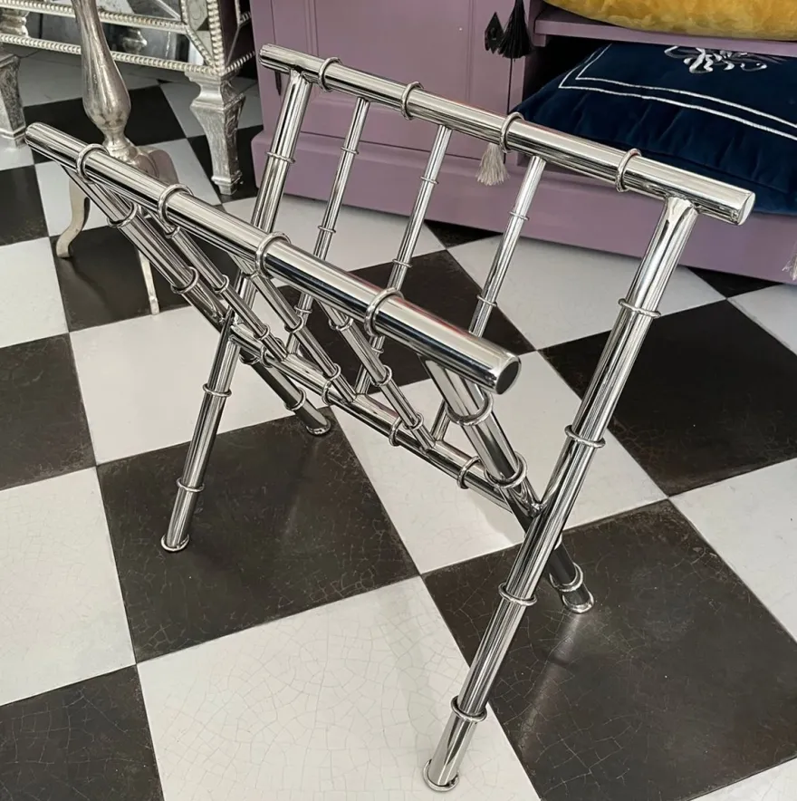 Casa Padrino Luxus Zeitschriftenständer Silber 50 x 27 x H. 48 cm - Metall Zeitschriftenhalter - Dekorativer Zeitungsständer - Deko Accessoires