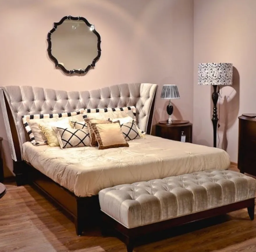 Casa Padrino Neoklassisches Doppelbett Grau / Dunkelbraun 240 x 230 x H. 134 cm - Massivholz Bett mit Kopfteil und edlem Velourstoff - Schlafzimmer Möbel im Neoklassischem Stil
