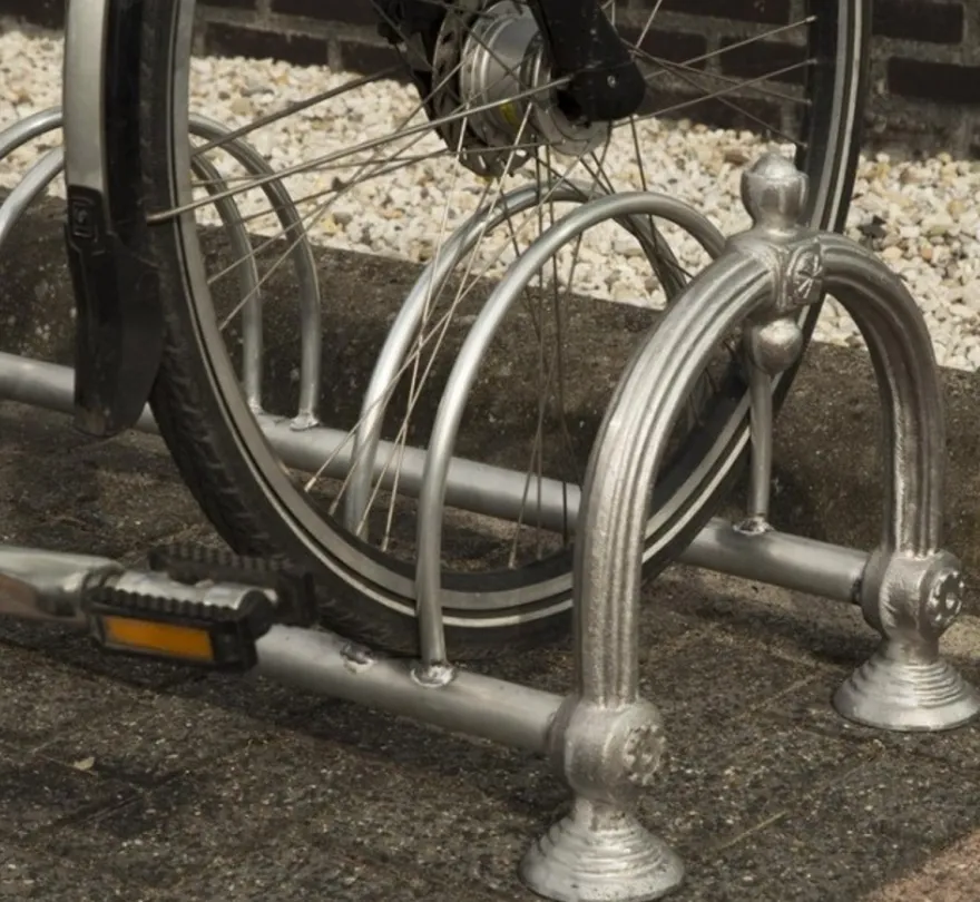 Casa Padrino Nostalgie Fahrradständer aus Gusseisen Metallfarben - Jugendstil Fahrrad Ständer