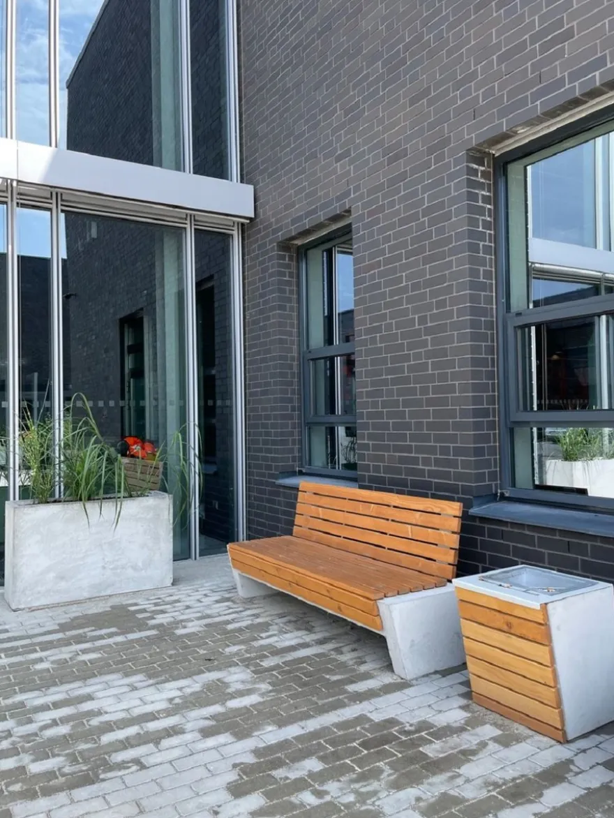 Casa Padrino Park Abfallbehälter Naturfarben / Grau / Silber H. 60 cm - Stadt Abfalleimer - Beton Mülleimer