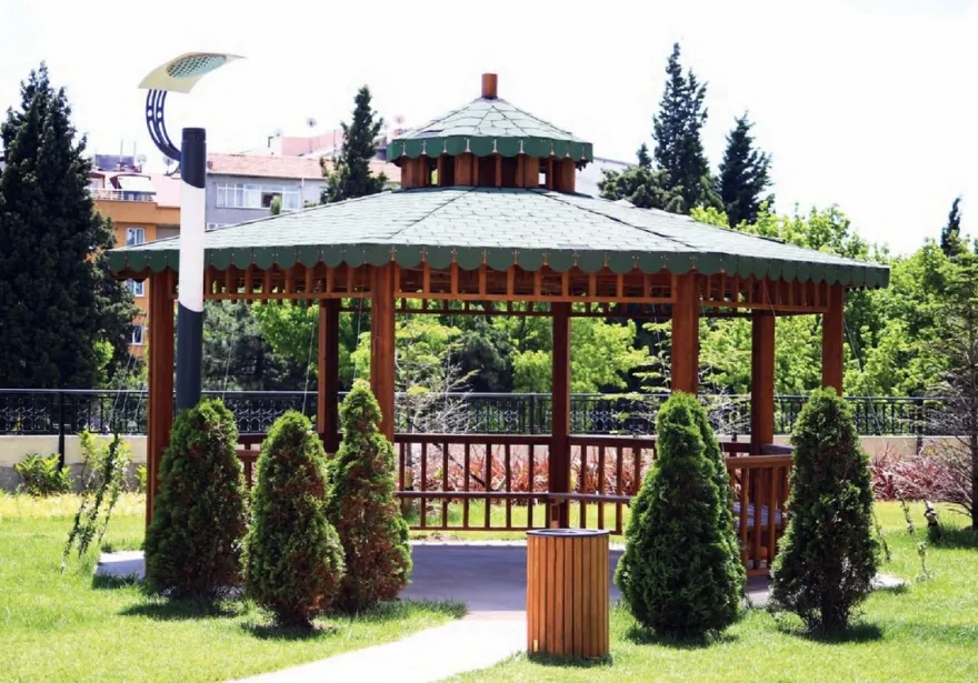 Casa Padrino Pavillon mit Sitzbänken Braun / Grün 600 x 600 x H. 410 cm - Garten & Park Möbel