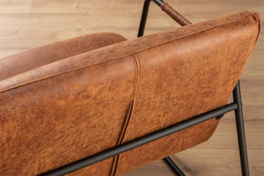 Casa Padrino Retro Lounge Sessel Vintage Hellbraun / Schwarz 71 x 72 x H. 79 cm - Kunstleder Sessel mit Metallgestell - Wohnzimmer Möbel