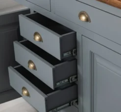 Casa Padrino Sideboard im Landhausstil mit 4 Türen, 8 Schubladen und Eichenholzplatte, 239 x 47 x 93 cm