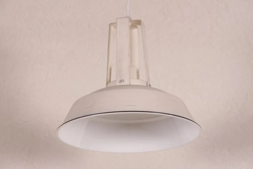 Casa Padrino Vintage Industrie Hängeleuchte im Antik Stil Creme Metall Durchmesser 34 cm - Industrial Lampe für Wohnzimmer & Gastronomie
