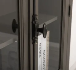 Casa Padrino Vitrine im Landhausstil mit 2 Türen, 110 x 40 x 210 cm