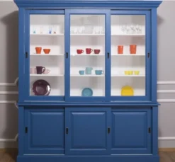 Casa Padrino Vitrine im Landhausstil mit 3 Schiebetüren, 194 x 48 x 212 cm